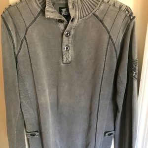 Men’s S nwot Buckle sweater